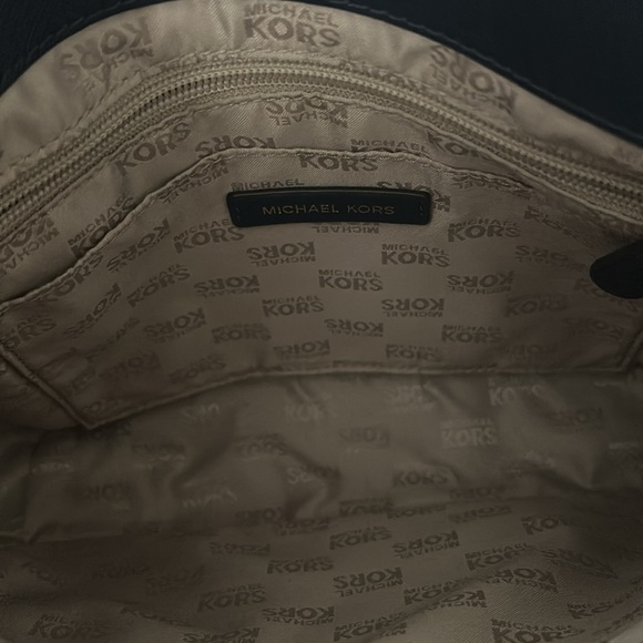 💙Michael Kors Camden Saffiano Leather 💙 - Picture 7 of 11